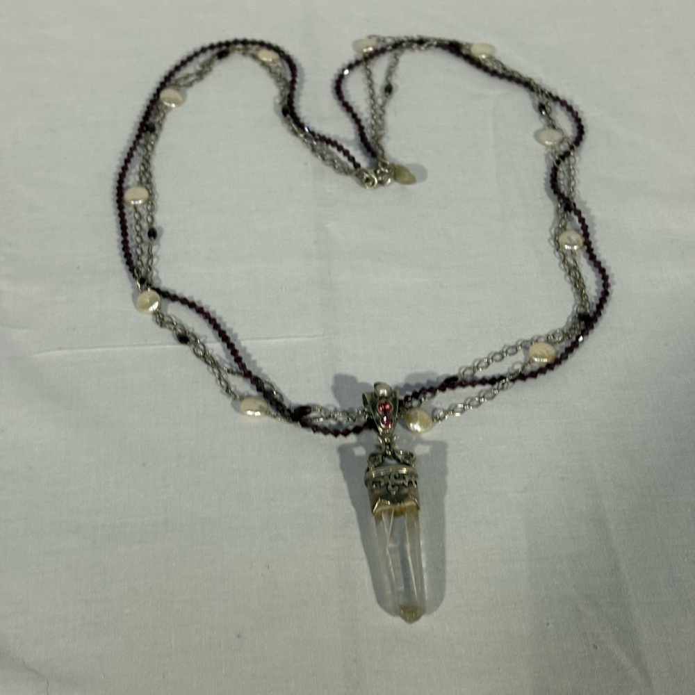 Elegant Silver and Purple Pendant Necklace